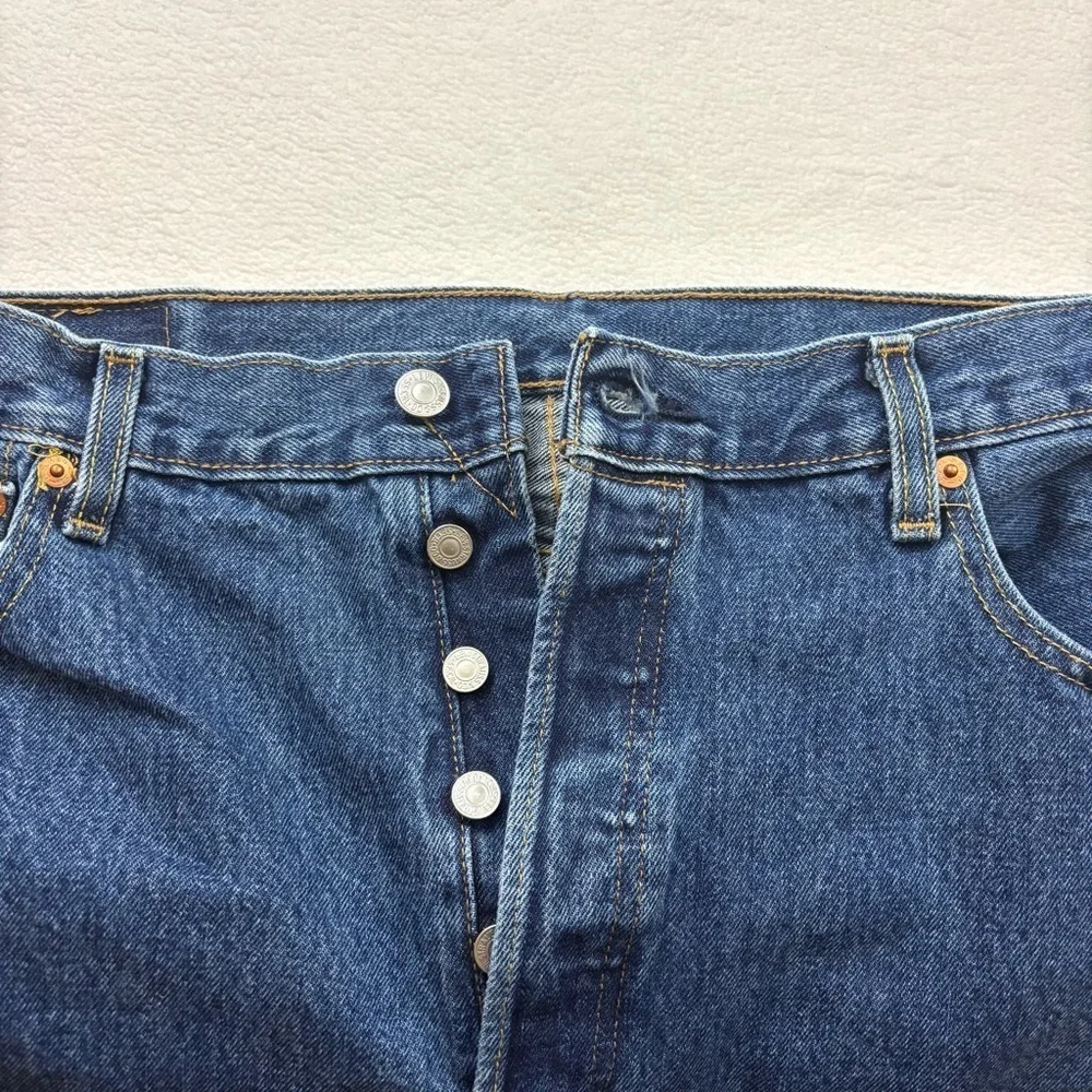 Levi’s 501 Button Fly Medium‎ Wash Rugged Solid Classic “50’s” Jeans Size 36/32